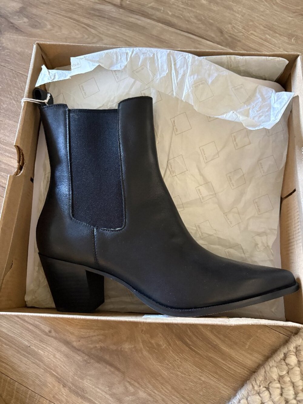 Dolce Vita Shadie H2O Black Leather Boots – NWT Size 9.5